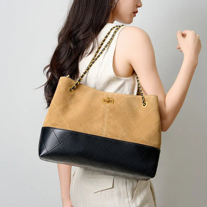 Mini Chic Crossbody – DEA Collection - DEA collection