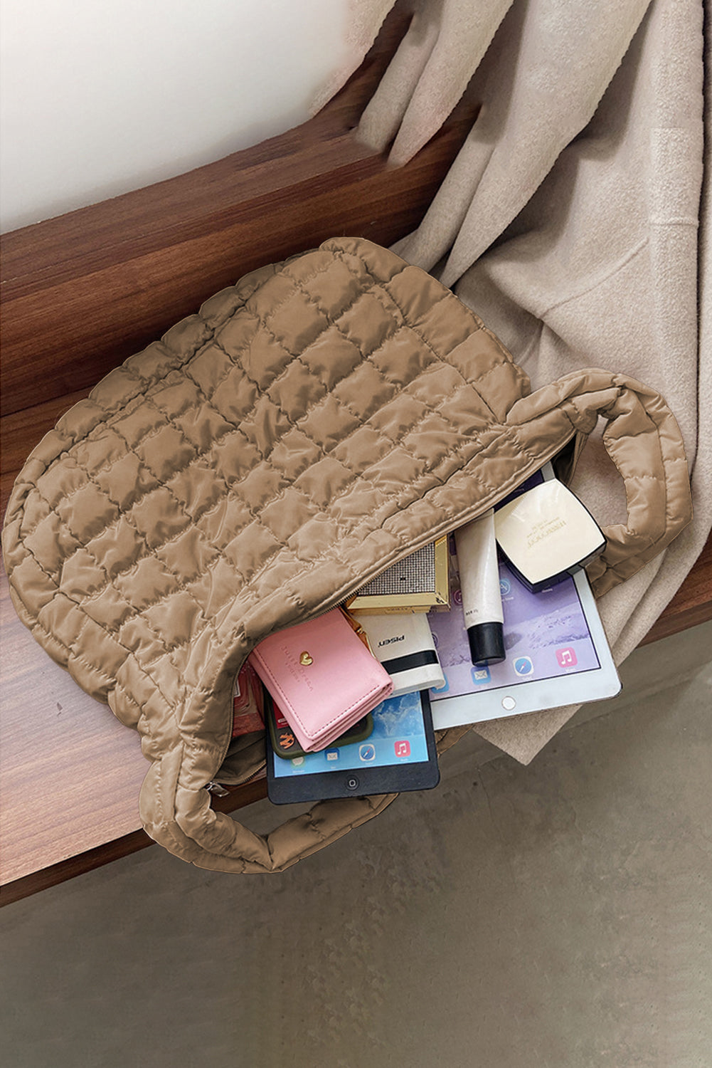 Quilted Zipper Shoulder Bag