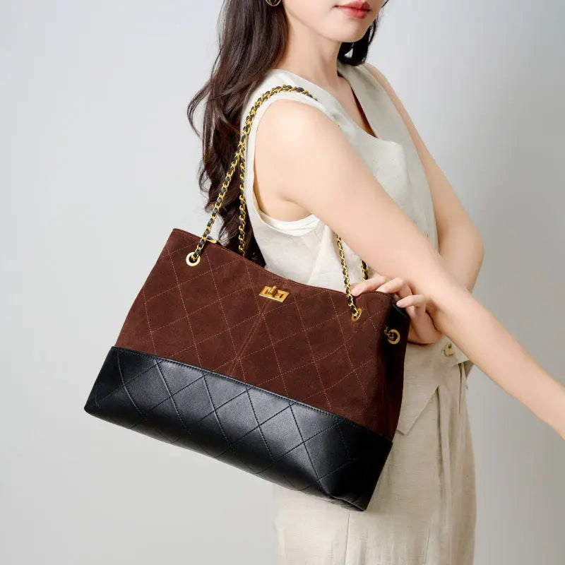 Mini Chic Crossbody – DEA Collection - DEA collection