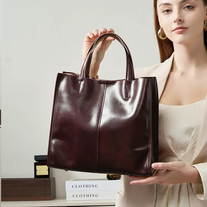 Everyday Essential Tote – DEA Collection - DEA collection