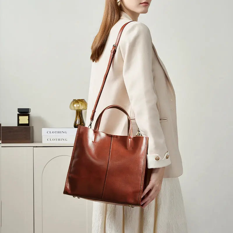 Everyday Essential Tote – DEA Collection - DEA collection