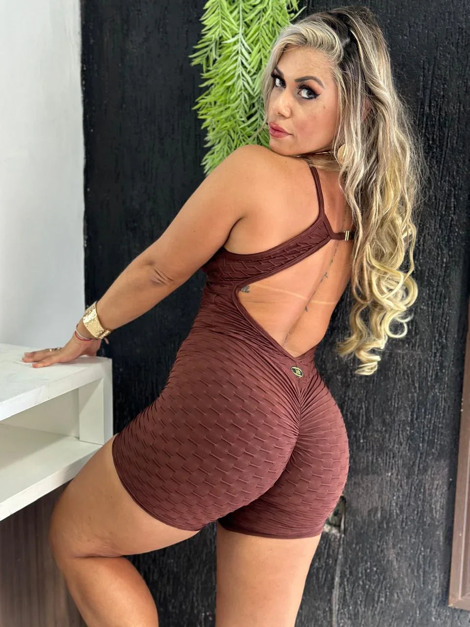 SCRUNCH BOOTY BROWN WAVE DROP SHORT JUMPSUIT - DEA collection