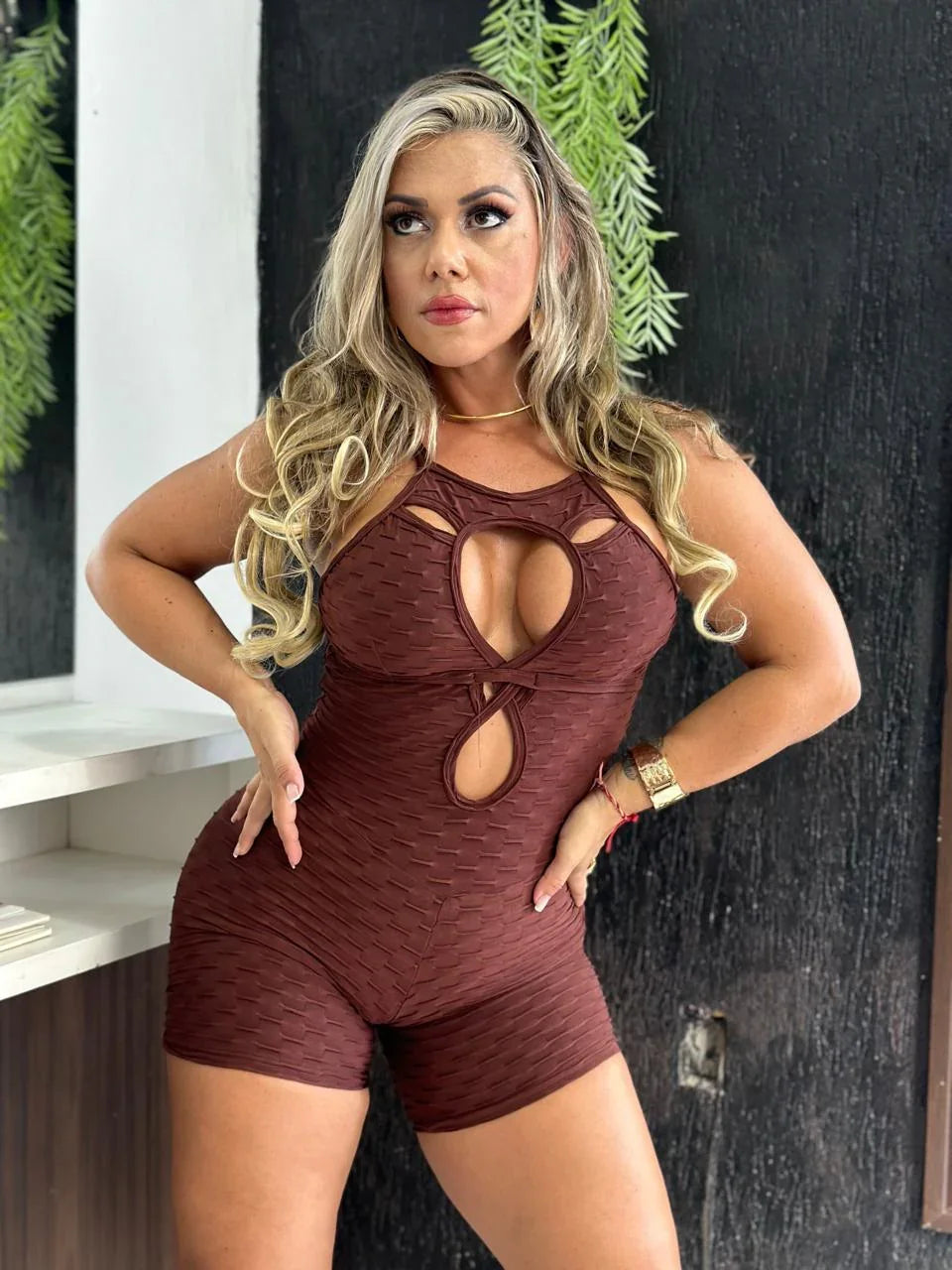SCRUNCH BOOTY BROWN WAVE DROP SHORT JUMPSUIT - DEA collection